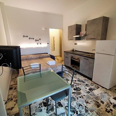 Locazione Turistica Casa Gardenia Lägenhet Turin Exteriör bild