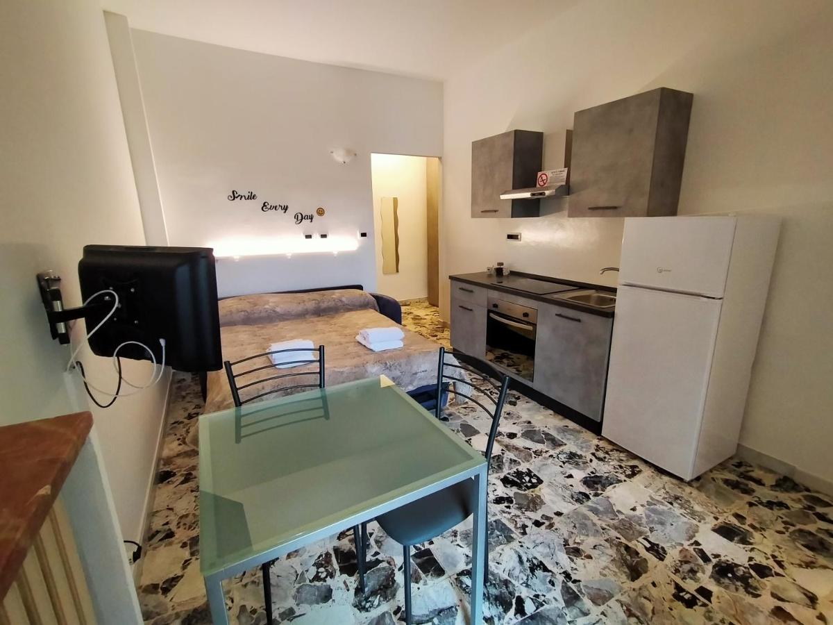 Locazione Turistica Casa Gardenia Lägenhet Turin Exteriör bild